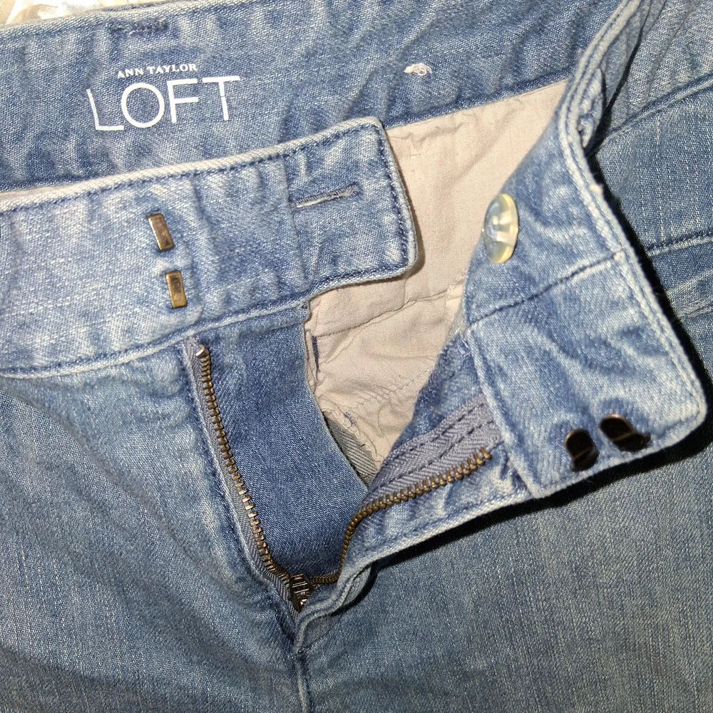 LOFT Women's Blue Jeans - Picture 4 of 8